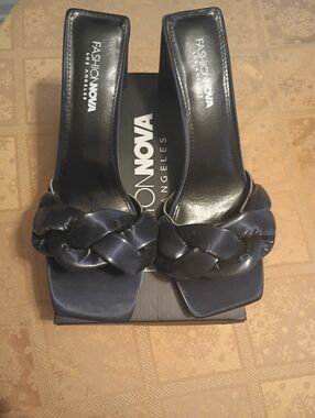 New Ladies Fashion Nova Navy Braided Square-Toe Slide Heels